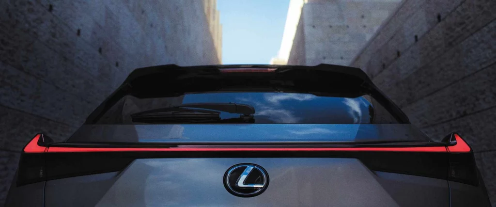lexus-ux-200-gallery-exterior-05-d 1